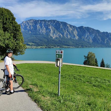 Pension Holzapfel Sankt Georgen im Attergau Exterior foto